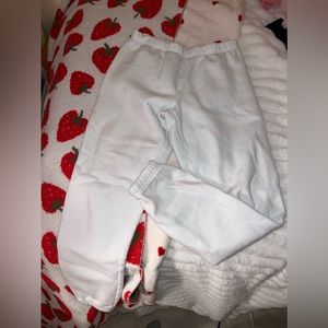 Aritzia white TNA sweats size small